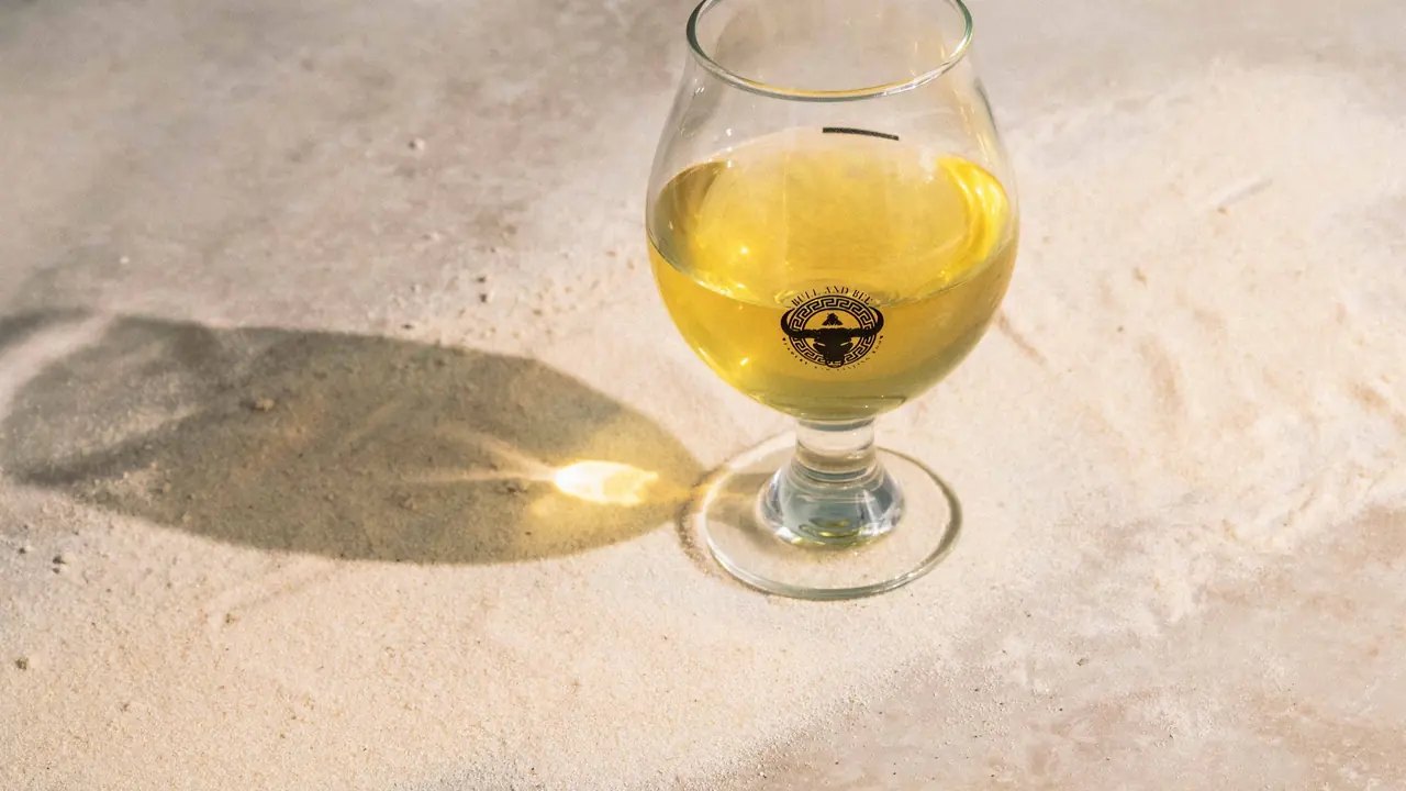 The Bull & Bee, photographed by adSalt