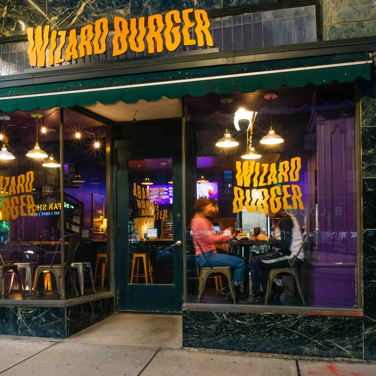 Wizard Burger: date night